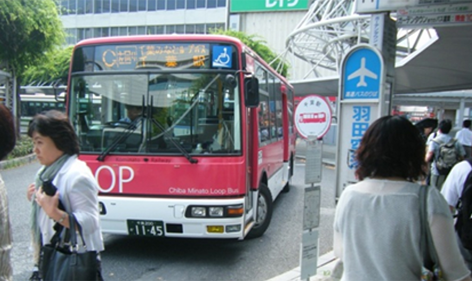 小湊バスのラッピングデザイン_01
